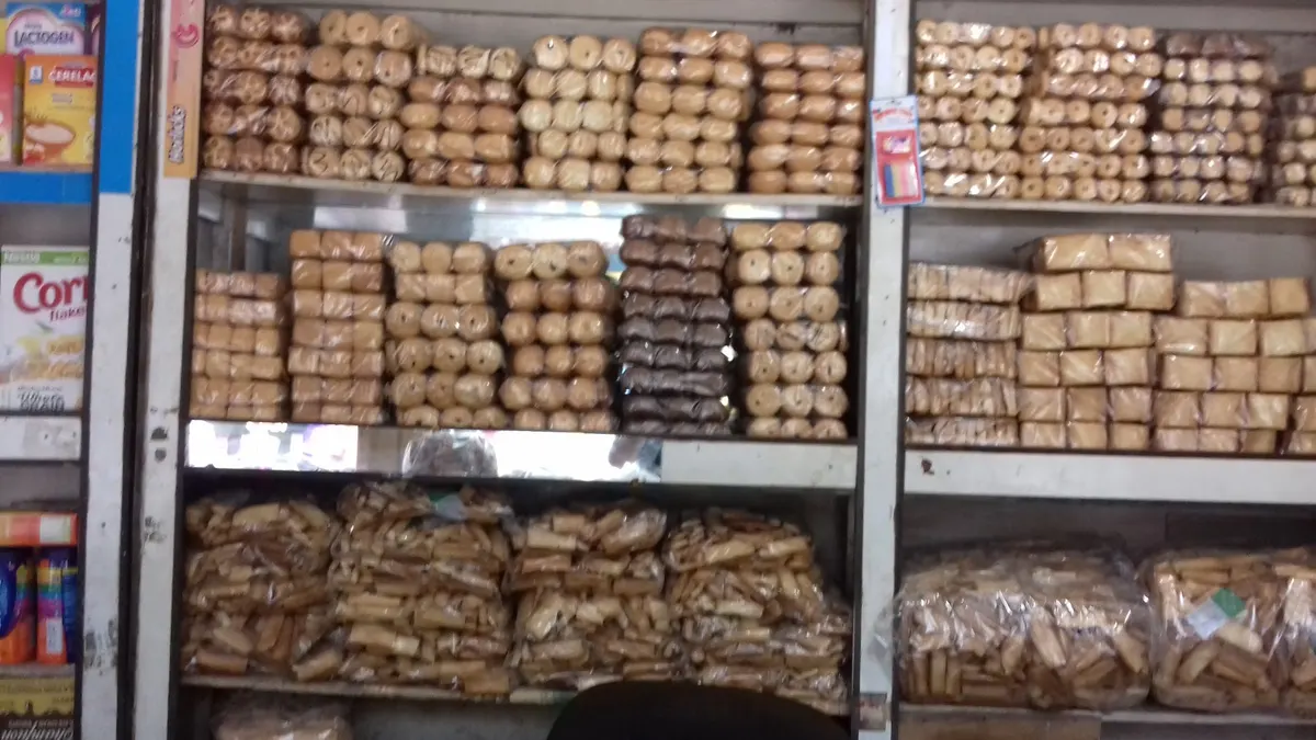 Priya Bakery, Gulshan Lake Drive