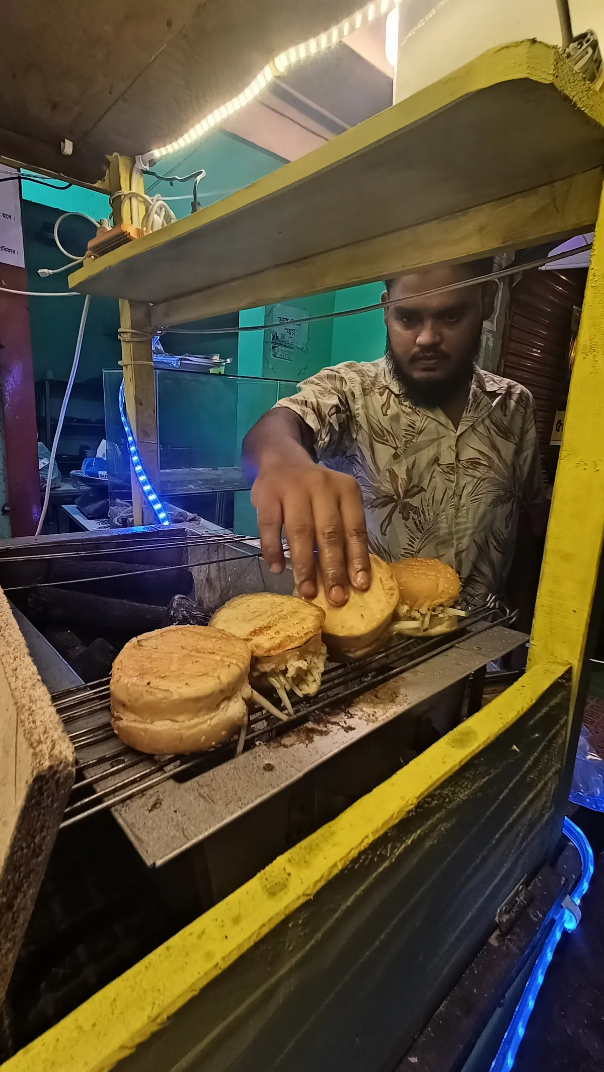 আস্থা-১ কফিশপ ও হোটেল এন্ড রেস্টুরেন্ট