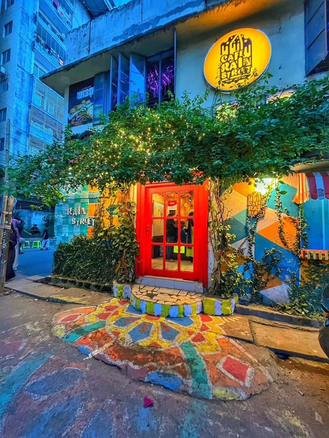 Cafe Rain Street