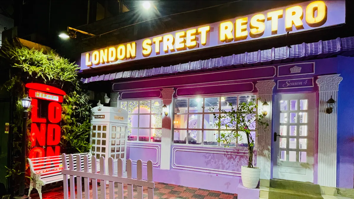 London Street Restro