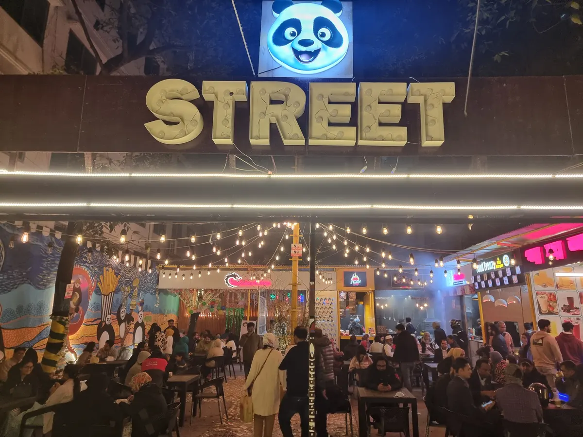 STREET Food Court