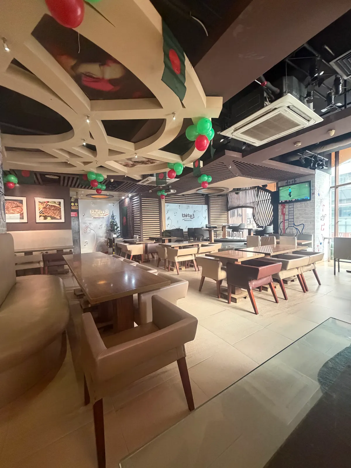 Thirty3 Restaurant — interior