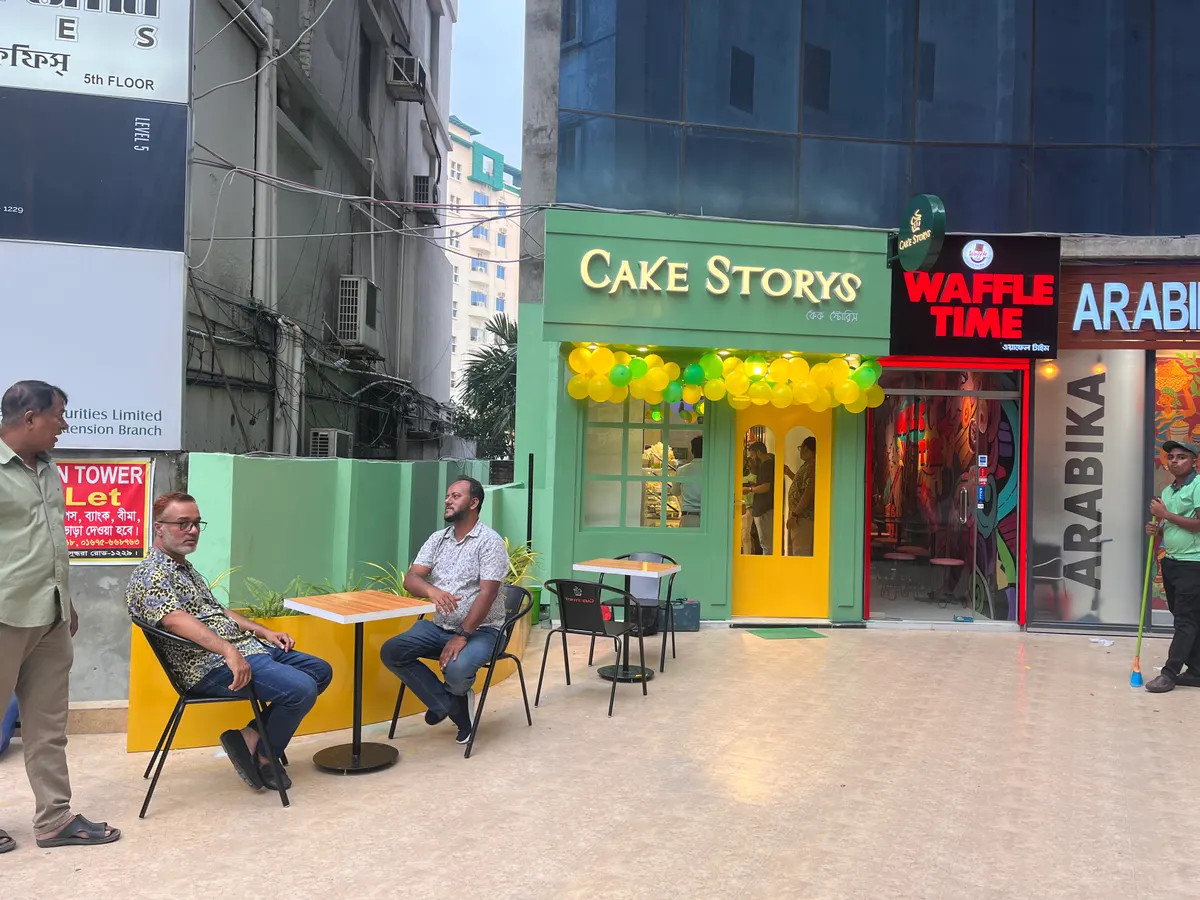 Cake Storys Basundhara R/A — exterior