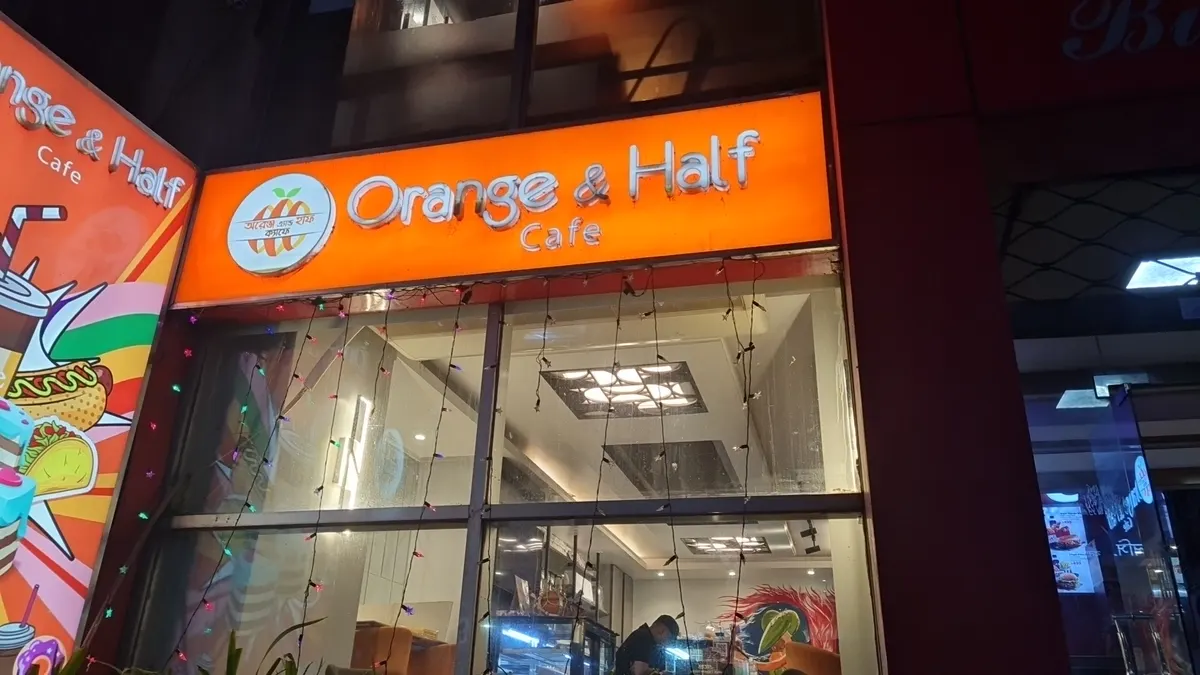Orange & Half Cafe, Bulu Ocean Tower Banani