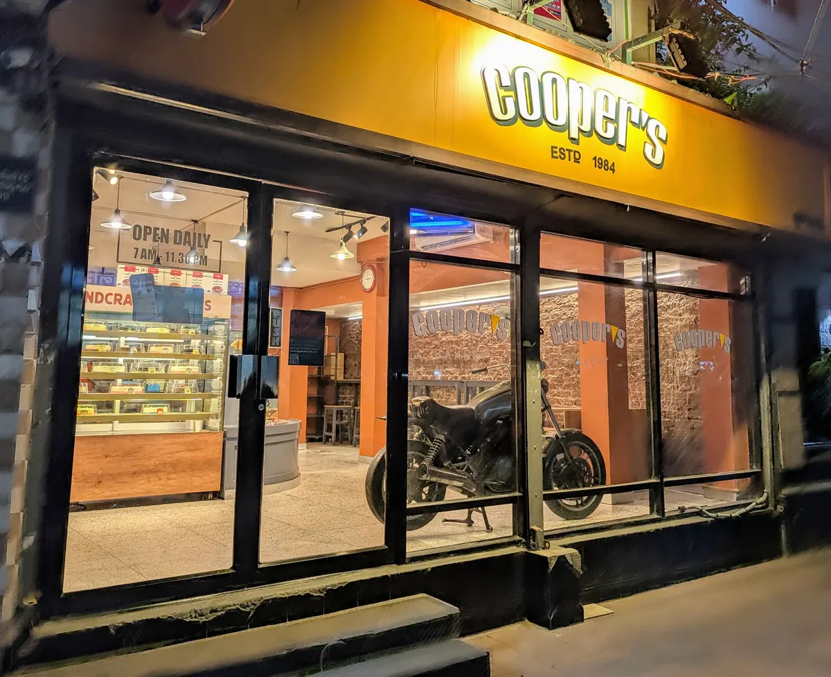 Cooper's — exterior