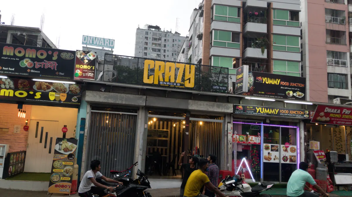 Crazy Snacks, Gulshan Lake Drive