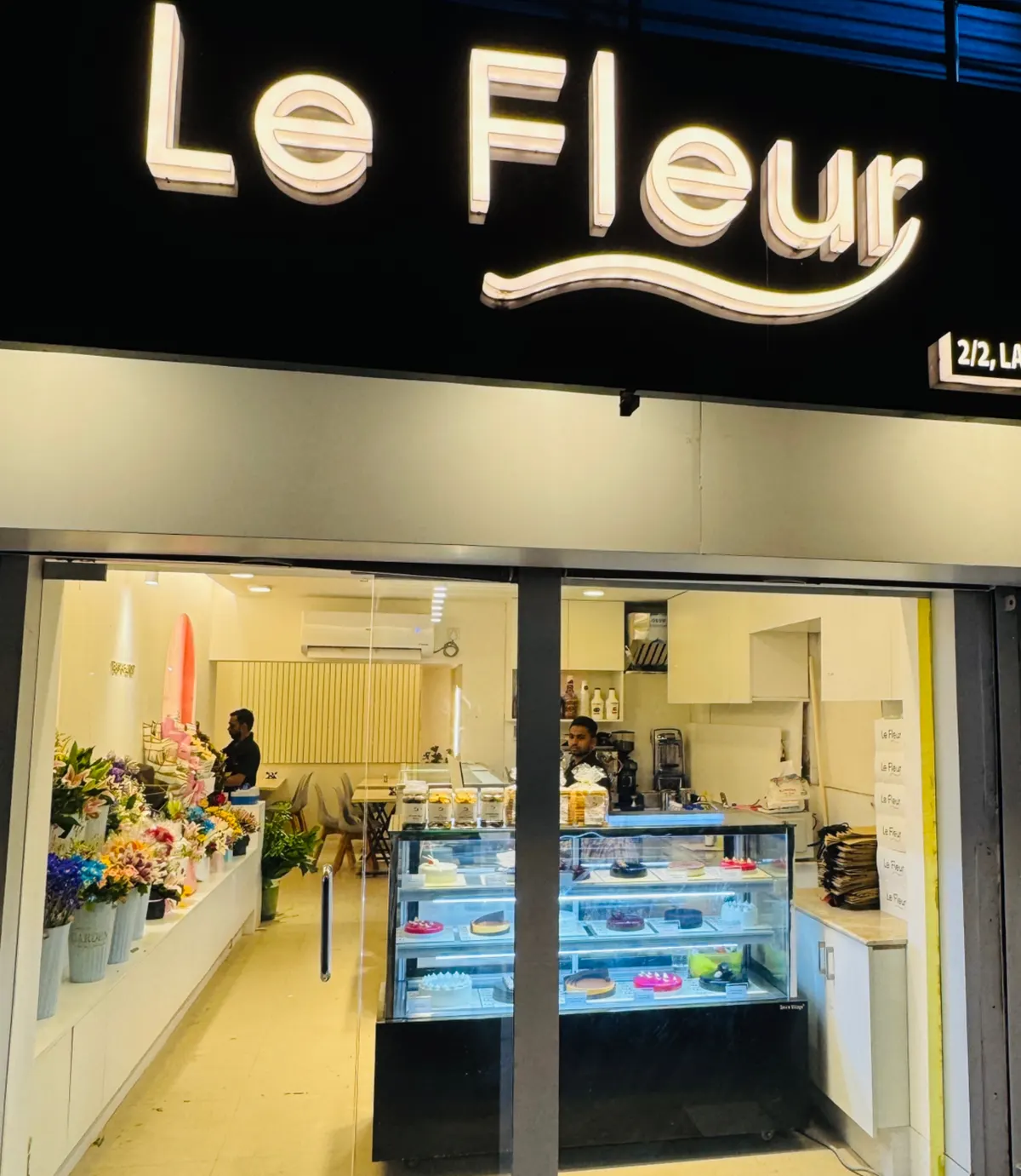 Le Fleur Cafe (Dhanmondi)