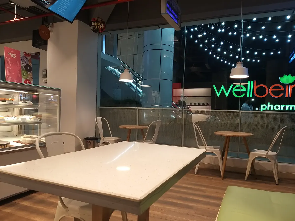Indulge Cafe Unimart Wari