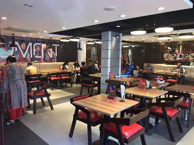 Herfy Gulshan — interior