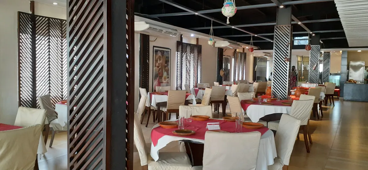 Jhaalmukh Restaurant Ltd.