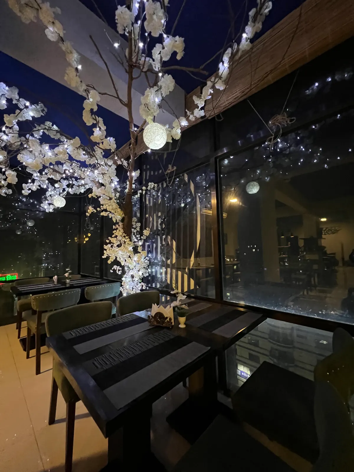 SKY CHEF - ROOFTOP RESTAURANT