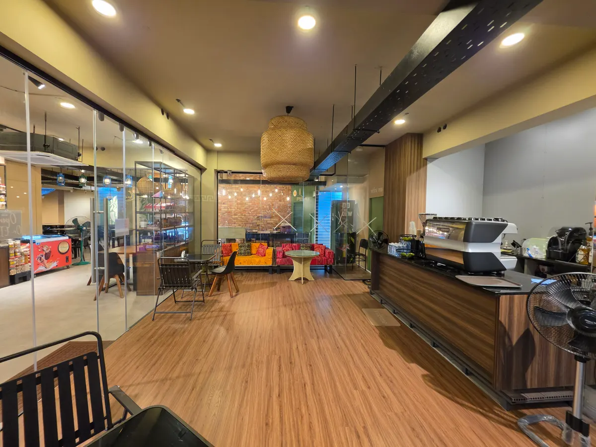 Joyee Nari Restaurant & Coffee House